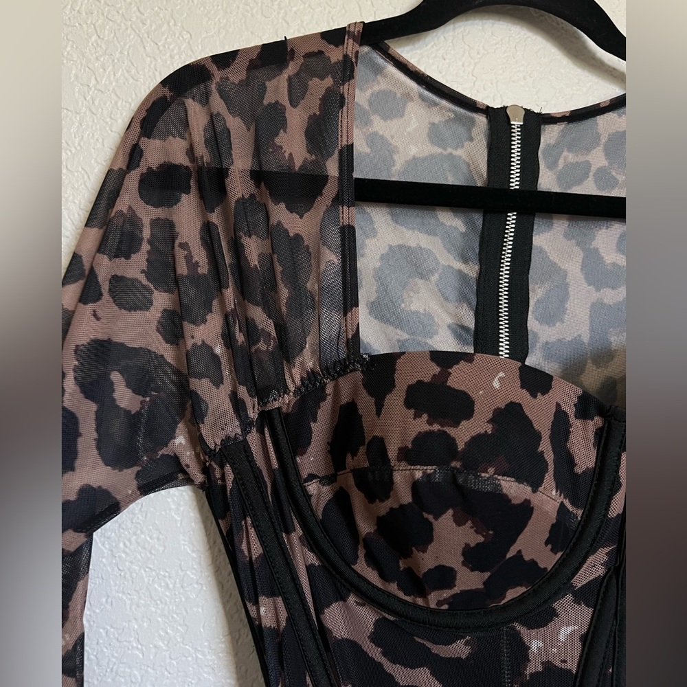 Miss Lola Leopard Print Long Sleeve Top - Picture 5 of 11